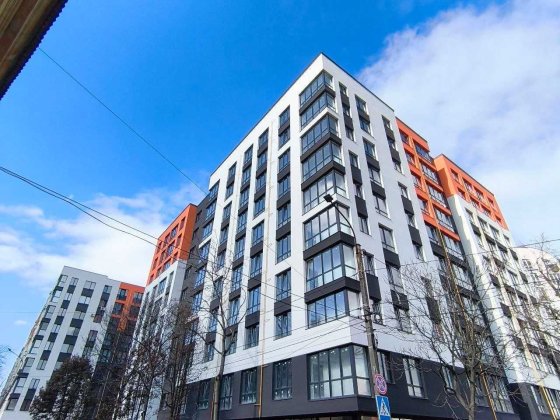 Продам видову 1-кімнатну квартиру біля парку Шевченка! Івано-Франківськ