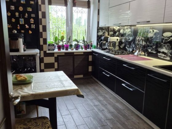 Продам  ідеальну 3х кімн ( 2 ПОВЕРХ ) квартиру по вул. Велика Набережна Кременчук