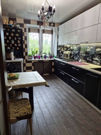 Продам  ідеальну 3х кімн ( 2 ПОВЕРХ ) квартиру по вул. Велика Набережна - фото 1