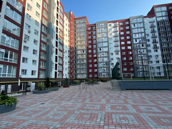 Центр, двокімнатна продам квартиру,ЖР Кнгяинин Галицька-Набережна 2кім Івано-Франківськ