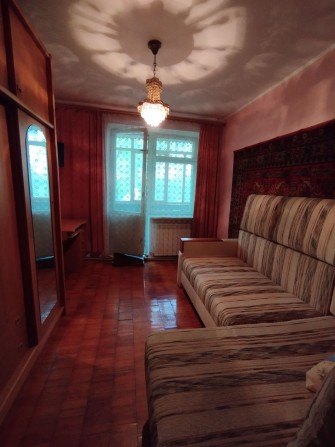 Продається з-кім квартира в центрі міста Івано-Франківськ - фото 1
