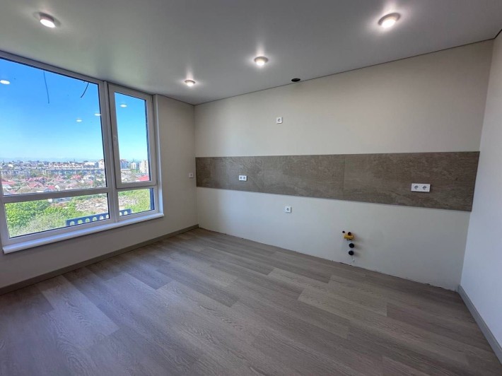Продаж 1 км квартири з ремонтом з видом на гори - фото 1