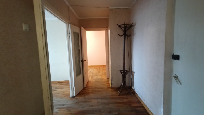 Продам 2-х кімн. кв-ру 98 кв-л - фото 1