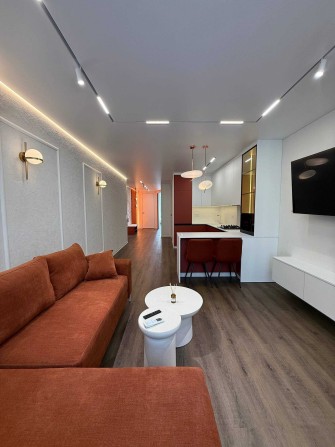 Дизайнерська 2к квартира в ЖК Family Plaza - фото 1