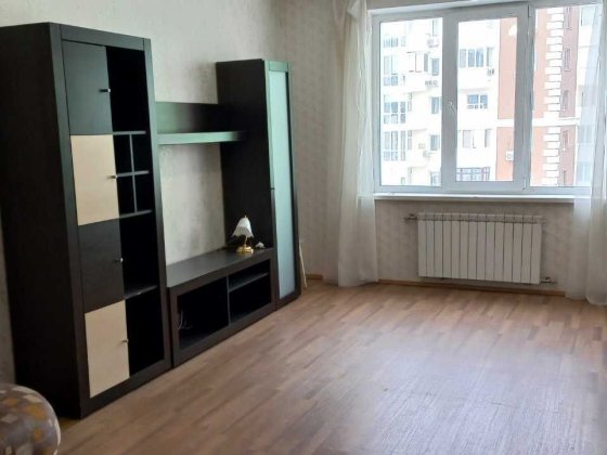 Продаж недорогої, 2 кімнатної квартири, у мегарозвиненому районі Ірпеня, вулиця Мечникова. Ірпінь