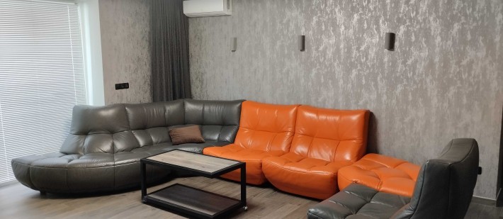 Продаж 3-кімнатної квартири з євроремонтом - фото 1