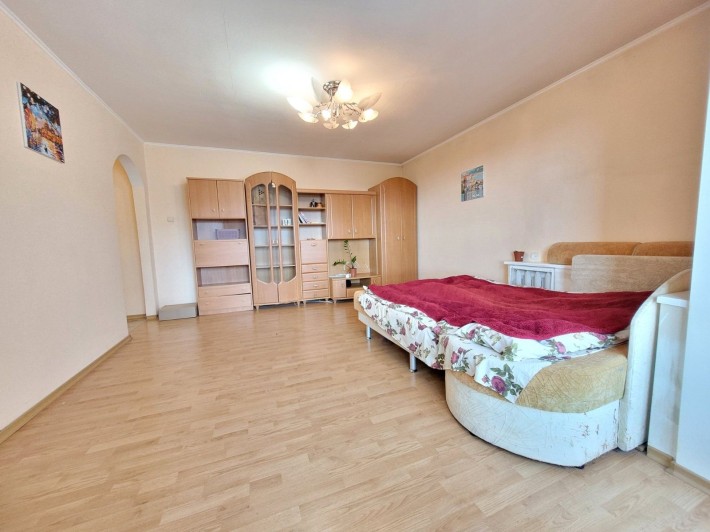 Продам 1 кімнатну квартиру 6/6ц 43м2 з ремонтом. меблі. побутова техніка. район Там Тама. - фото 1