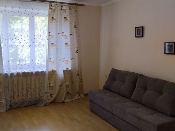 Продаж 2кім квартири по вул Конякіна