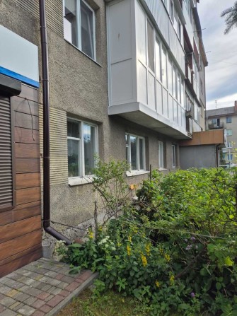 Продаж 2 кімнатна квартира  проспект Грушевського під комерцію - фото 1