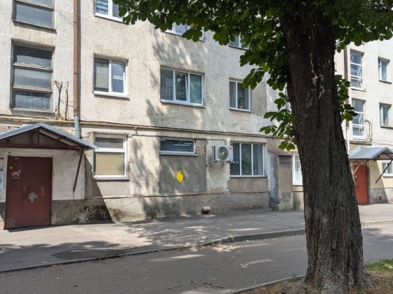 Продаж! 2 кімн.з роздільними кімнатами по Львівській.
