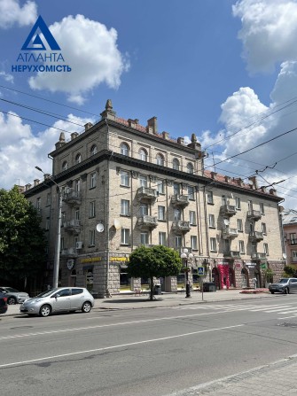 2-кімнатна "сталінка" в центрі міста! - фото 1