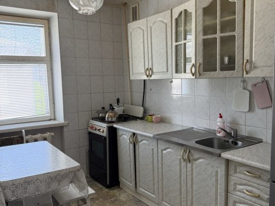 Продаж 4 кімнатної квартири Володимирська