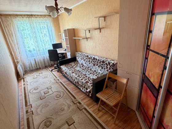 Продам 3-кімнатну квартиру в Покровському районі м. Кривий Ріг. Можливий торг. Кривий Ріг