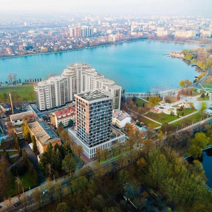 Житло ПРЕМІУМ-КЛАСУ квартира поруч з Озером і Парком - фото 1