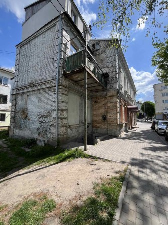 Продаж 1 кімнатної квартири в центрі Луцька з шаленим потенціалом - фото 1
