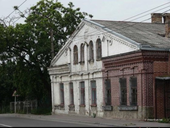 Продам 4-кімнатну квартиру у старому місті Луцк
