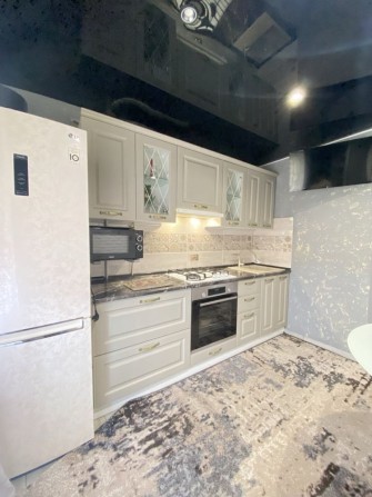 Продам 3-комнатную квартиру на 95-м квартале - фото 1