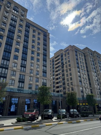 Трикімнатна квартира 82м2 в центрі міста Ірпінь - фото 1