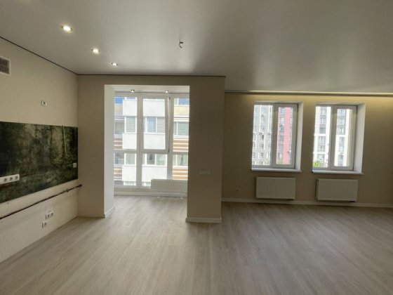 Продаж 2к квартири з новим ремонтом.