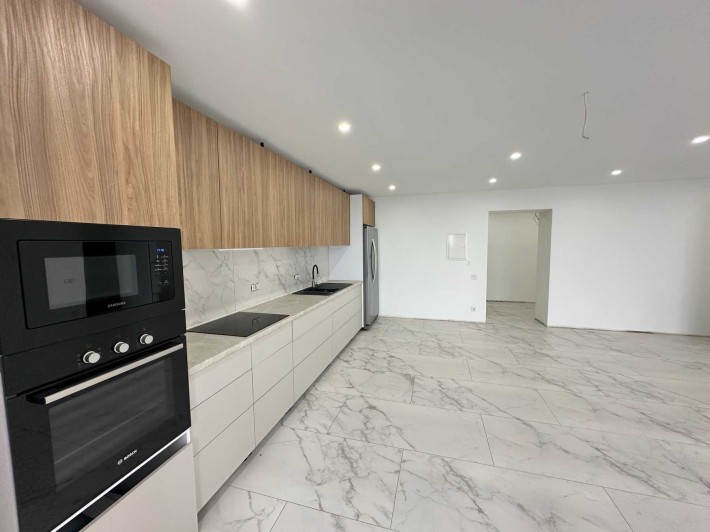 Продаж великої 3-кім квартири з ремонтом, без комісії - фото 1