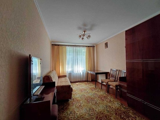 Перспективна трикімнатна квартира у зручному районі!