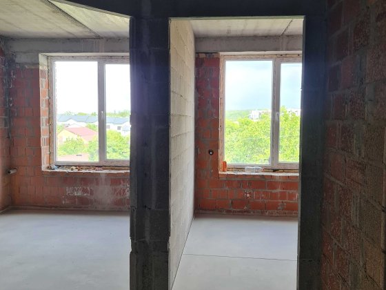 Готова однокімнатна, газове опалення, цегляний будинок!