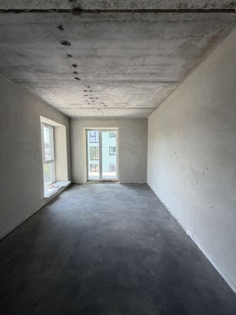 Велика 3х кімнатна квартира на етапі здачі - фото 1