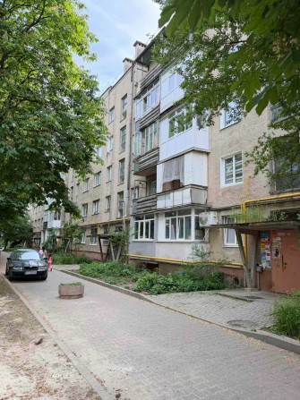 Продаж 2 кім квартири без ремонту.  Постанови. Ваучери. Житлові сертифікати - фото 1