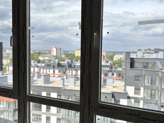 Вид на Карпати та парк Шевченка — 2-кімнатна квартира в ЖК Паркове Містечко,квартира з панорамними в Івано-Франківськ