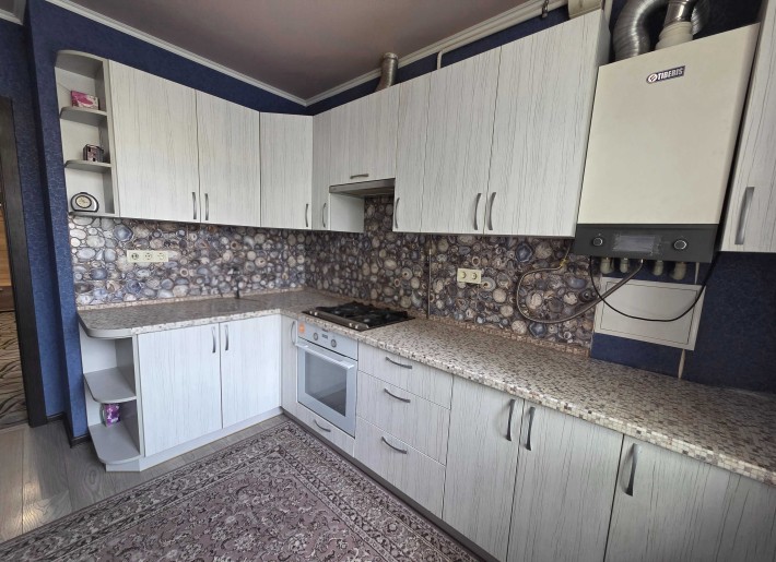 Продаю двокімнатну квартиру з РЕМОНТОМ. ГАЗ, Є балкон 2% - фото 1