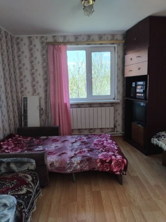 Сдам однокомнатную квартиру на даче в Боярке. Параметры: комната 16 м, кухня 11 м. - фото 1