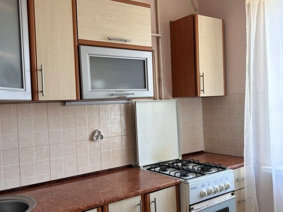 Сдам 3 комн кв Левый берег Мир пр Нескорених
