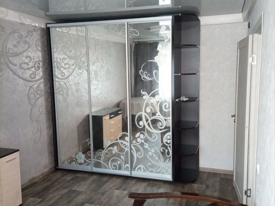 Сдам свою 1к квартиру Кима  ул. Яворницкого Каменское