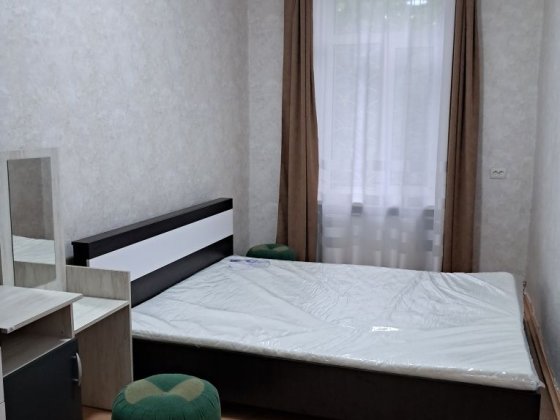 Здається 2х кімнатна квартира Знаменка