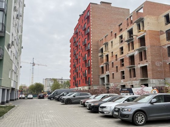Однокімнатна в Парковім Містечку Ивано-Франковск