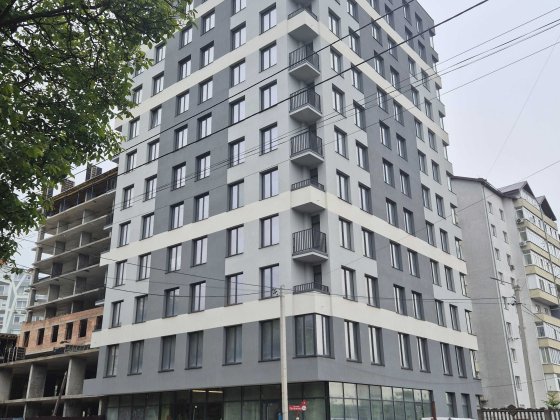Продам 3кім.квартиру в новому ЖК по вул.Целевича. 800$за м.кв. Ивано-Франковск