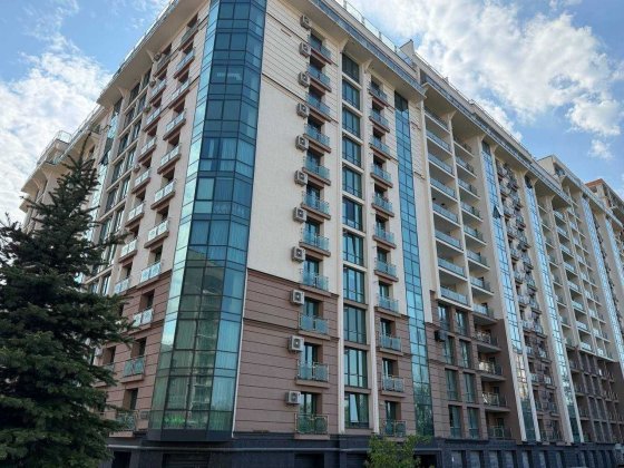 Продається 3-кімнатна квартира в ЖК Гідропарк 93м2 поверх 5 Івано-Франківськ