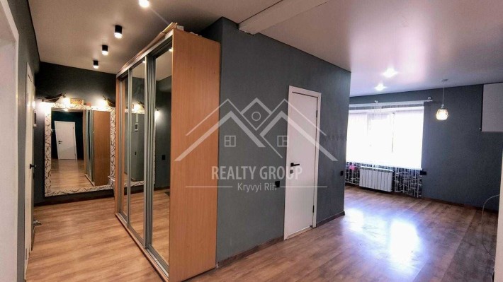 Продам 4к кв на Соцмісті з ремонтом - фото 1
