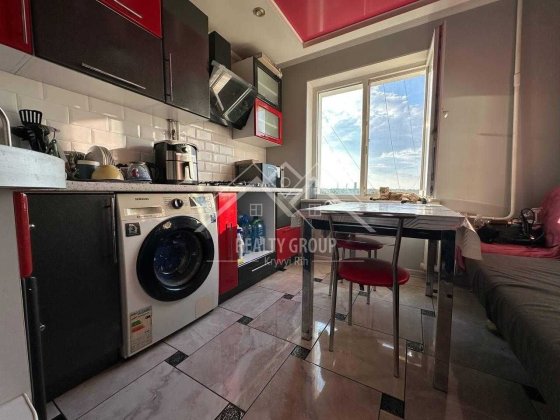 Продаж 3-кімнатної квартири, кільце 129 кварталу (Ватутіна) Кривий Ріг