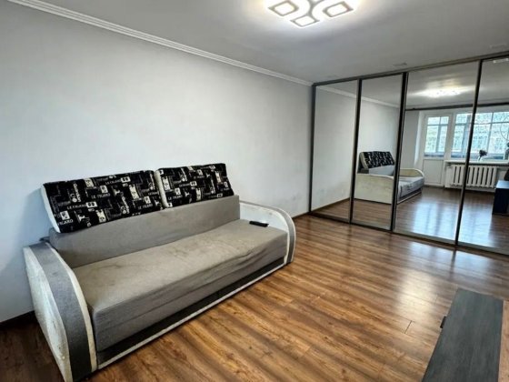 НЕ АГЕНСТВО! Продаж 1к квартири вул. Небесної Сотні