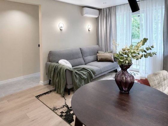 Продам 2х.ком.квартиру ул.Юрия Каминского,Олейникова,Дзержинка Кривой Рог