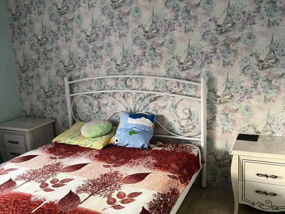 Оренда 2-х кімнатної квартири в Центрі міста, нормальний житловий стан, в наявності меблі та техніка Славянск