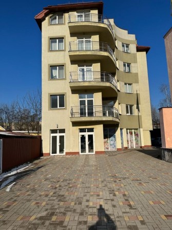 Здається в оренду простора 1-кімнатна квартира в центрі міста - фото 1