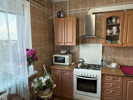 Продам затишну простору квартиру покращеного планування по кільцевому маршруту Полтава