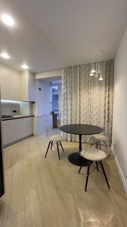 Продаж 1к в  Сучасному ЖК з якісним ремонтом меблями та технікою - фото 1