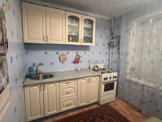 Продам 1 кімнатну квартиру . Кривой Рог