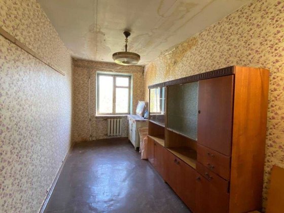 Продаётся трёхкомнатная квартира на ул. Тесленко, рядом с ЗАГСом. Кривий Ріг