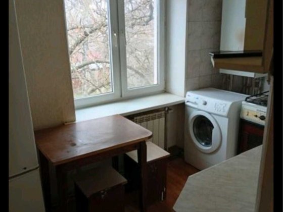 Продам бюджетну двокімнатну квартиру. Район Панаса Мирного. Полтава