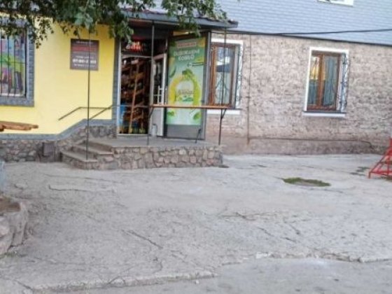 Продаю 1 ком рядом с рекой Кривий Ріг