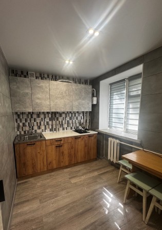 Продам 1-кім. квартиру в центрі міста - фото 1